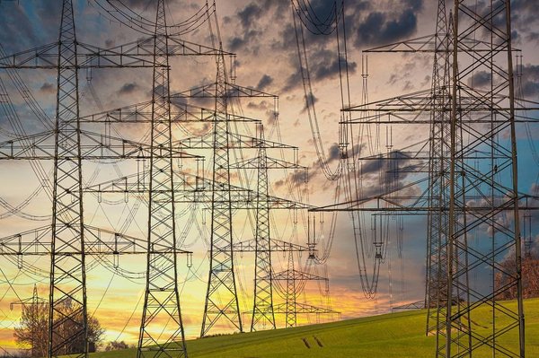 Comment choisir entre la vente totale ou la vente du surplus d'électricité verte ?